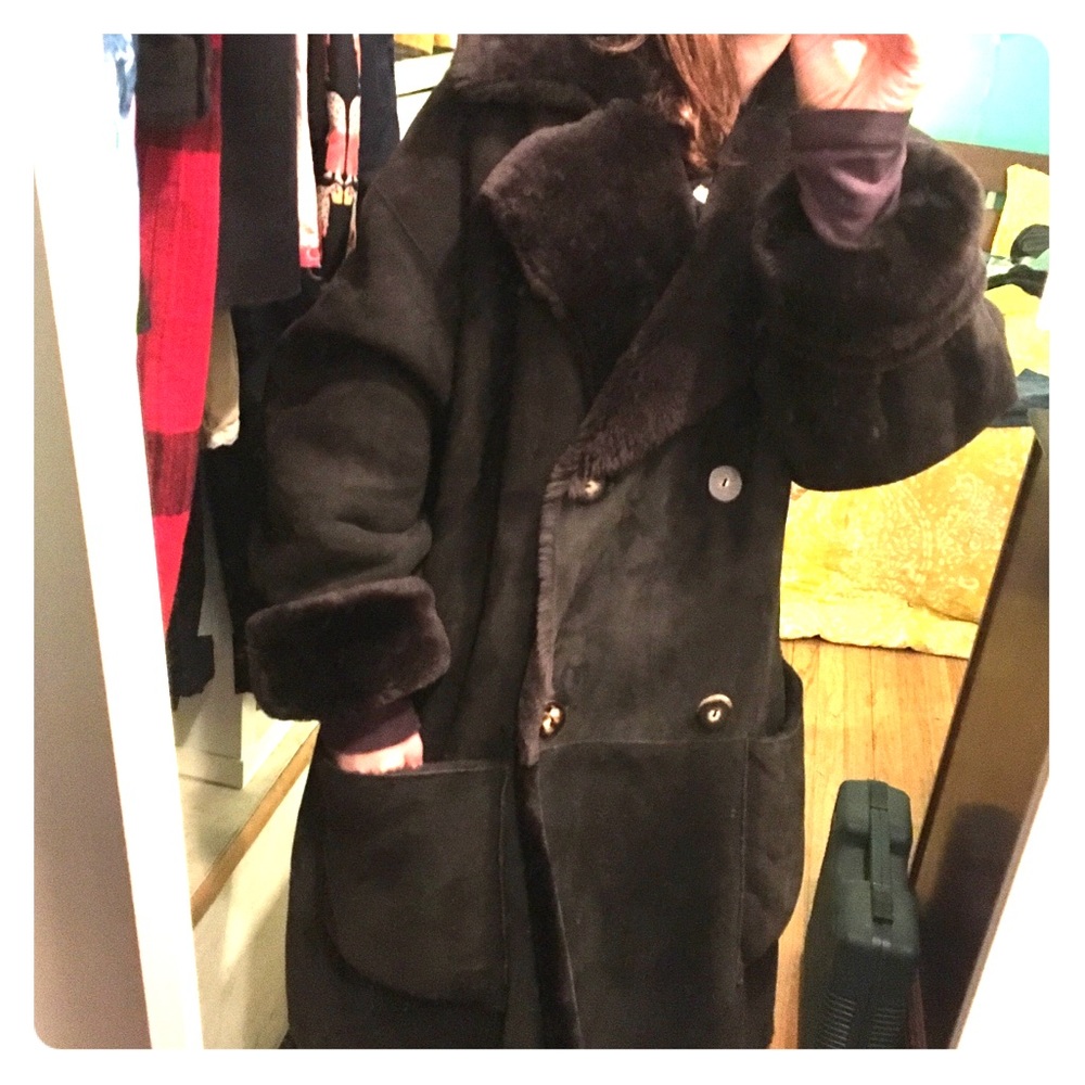 Large shearling coat - Picture 2 of 8